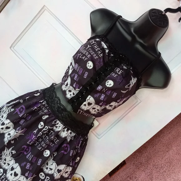 Kawaii Goth nwt corset top skirt set! Black lace, purple party skull FINAL PRICE - Picture 5 of 12